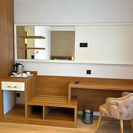 By Niluefer Hotel