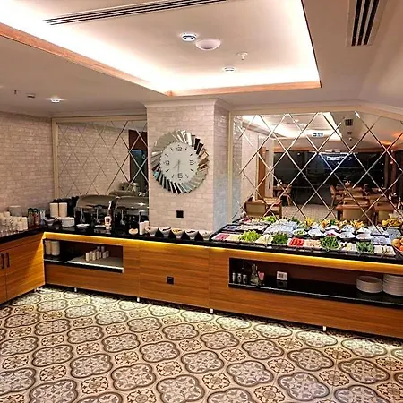 By Niluefer Hotell 3*